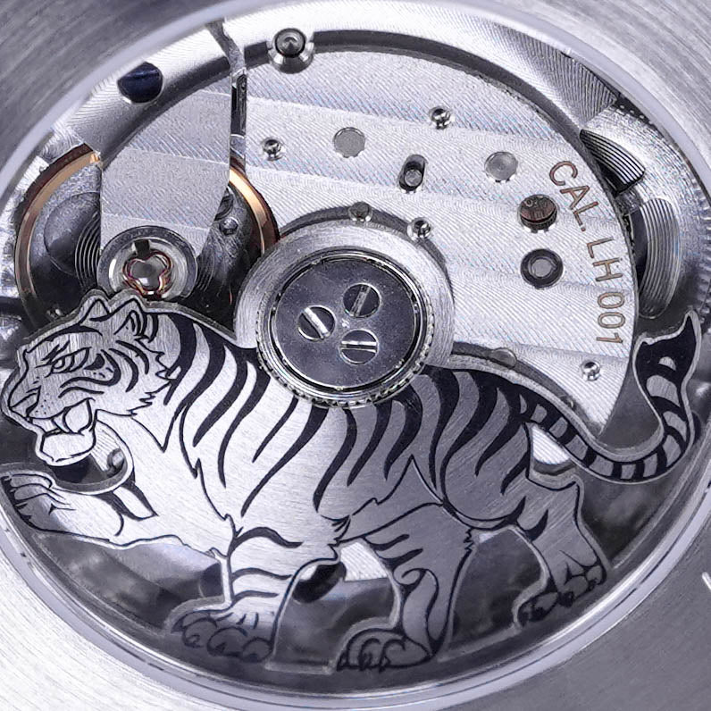 LUCKY HARVEY WHITE TIGER – kronometry.id